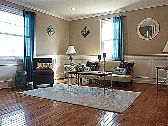 3rd image of 102 E Green St