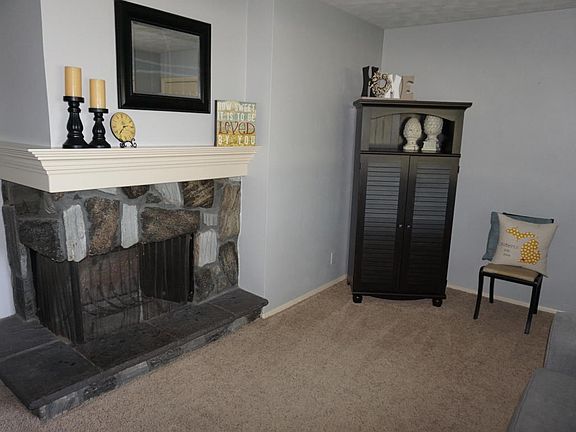 4th image of 59938 Whitewood Dr