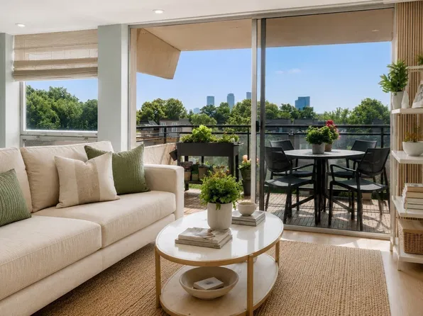 60 Babcock St APT 53, Brookline, MA 02446