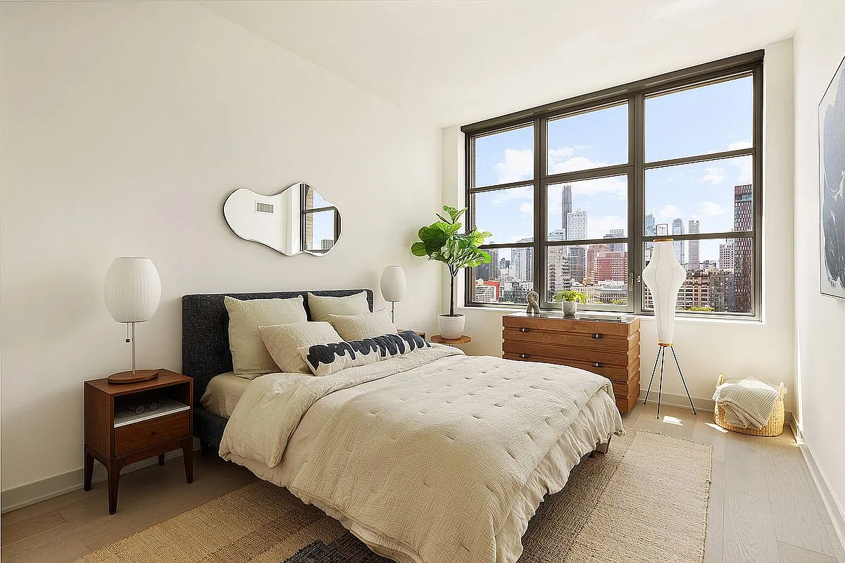 180 Front St #8P photo 1