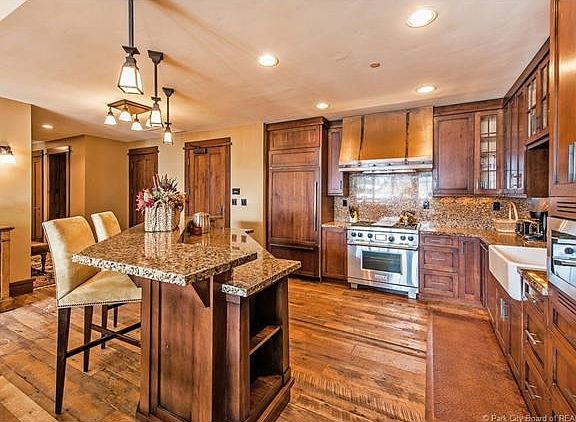 4th image of 8886 Empire Club Dr #406