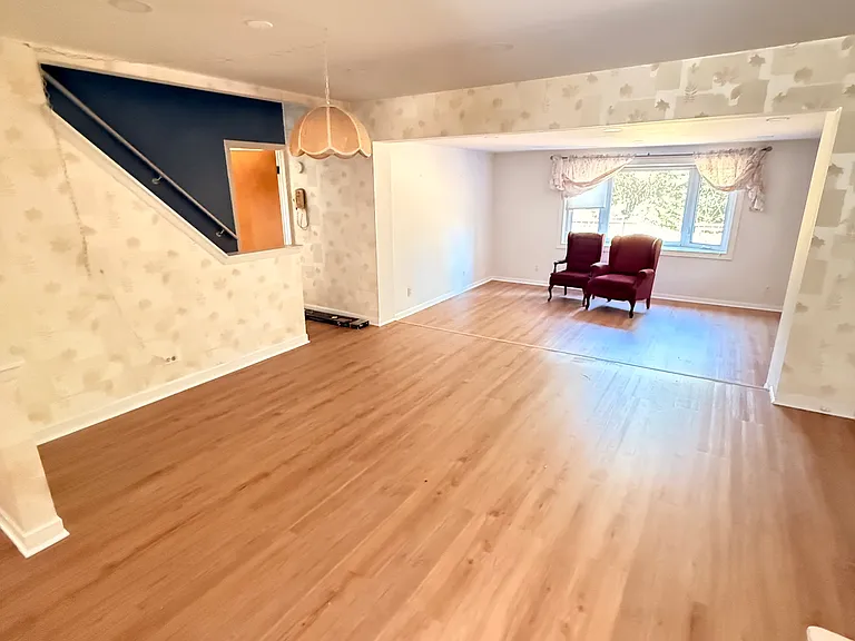 8920 Mason Ave — Photo 5
