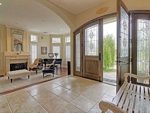 4th image of 7488 Nixon Ct