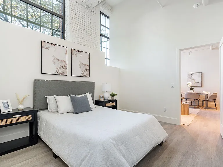 3003 Glenwood — Photo 36