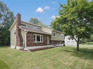 7 Farmstead Rd, New Windsor, NY 12553