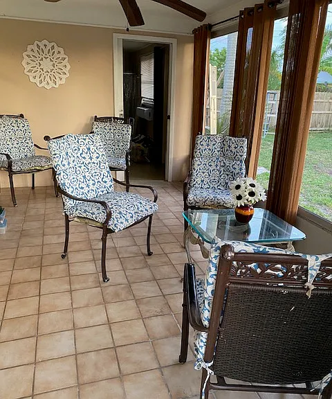 Enclosed Back Porch Area/Lanai