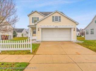 6816 Mulberry Ln, Grand Ledge, MI 48837