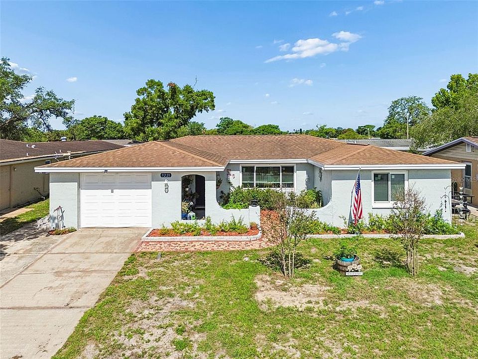 1st image of 9221 Rainbow Ln