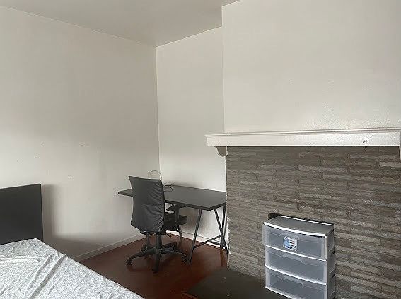 2nd image of 4923 Yew St #1