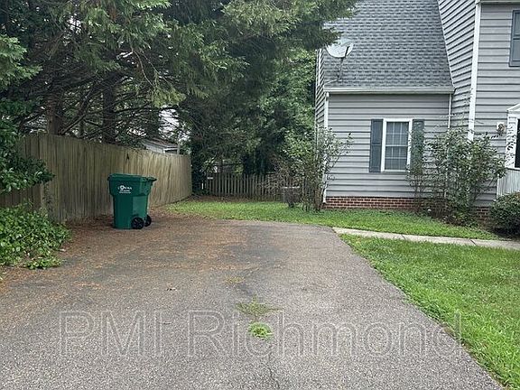 2nd image of 5212 Linsey Lakes Dr