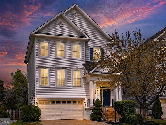 3rd image of 8605 Webster Tavern Way