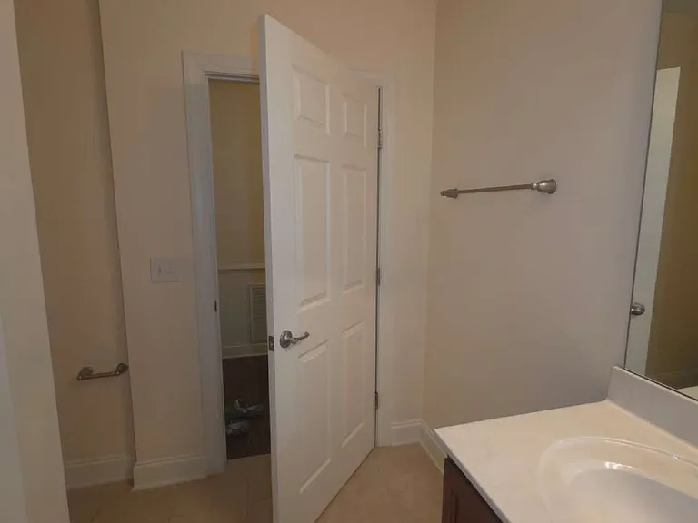 321 Gallery Dr #202 — Photo 53