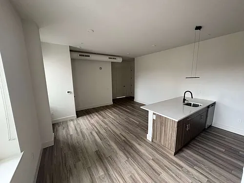 57 Washington St #3E Photo 1