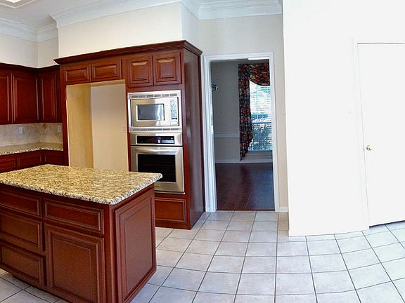 Kitchen + Breakfast Area