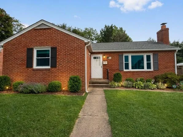 912 Shawnee Dr, Frederick, MD 21701