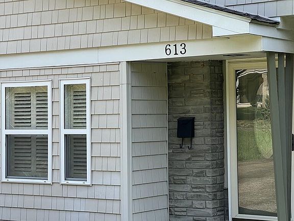 2nd image of 613 Blanton St