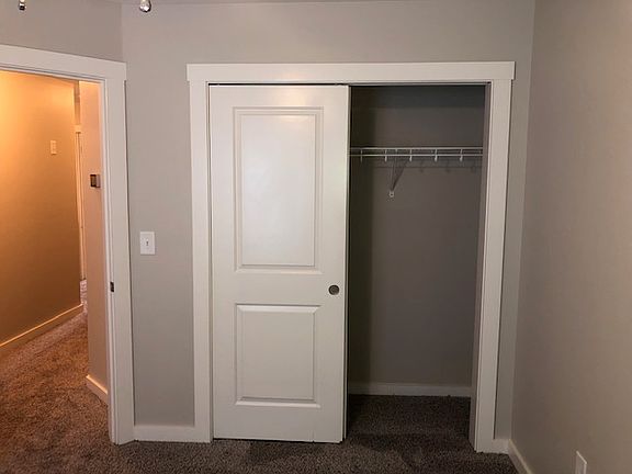 4th image of 783 Elmbrook Dr
