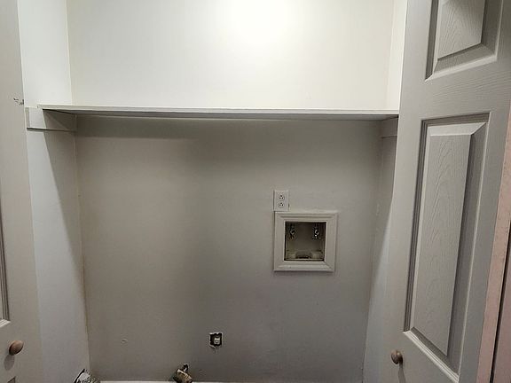3rd image of 4424 Torrance Dr NW APT 5