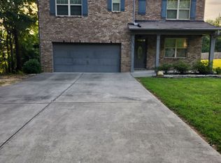 8539 Braylen Manor Dr, Douglasville, GA 30135