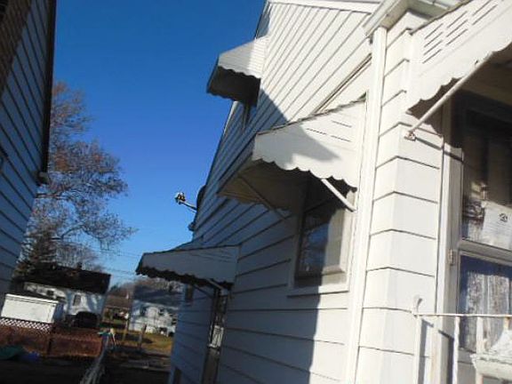4th image of 6520 Marshall Ave