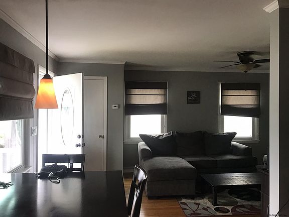 4th image of 16 Jackson Ave