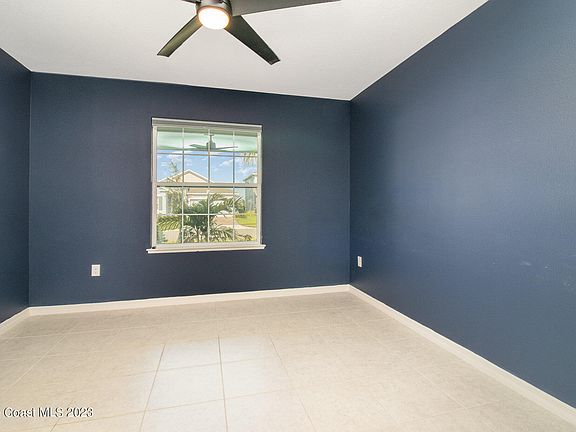 3rd image of 585 Kylar Dr NW