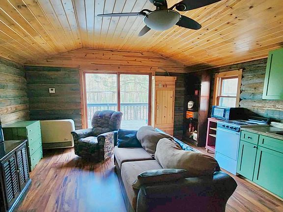 3rd image of 279 Lakeshore Dr