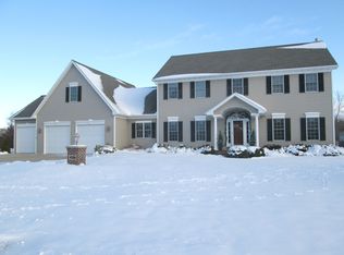 861 Winding Waters Way, De Pere, WI 54115