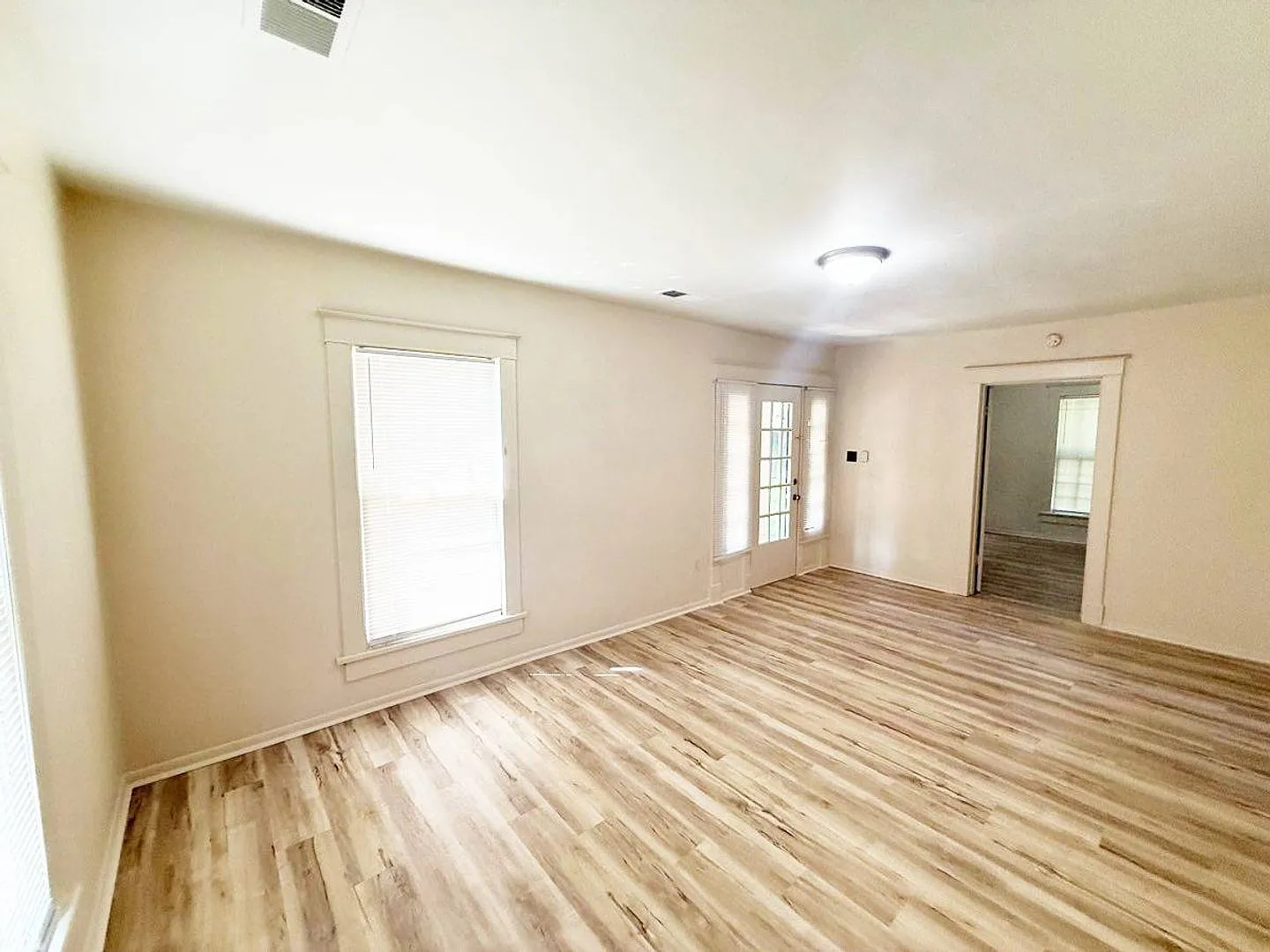 Cozy 2-Bedroom Rental in Memphis — Photo 2