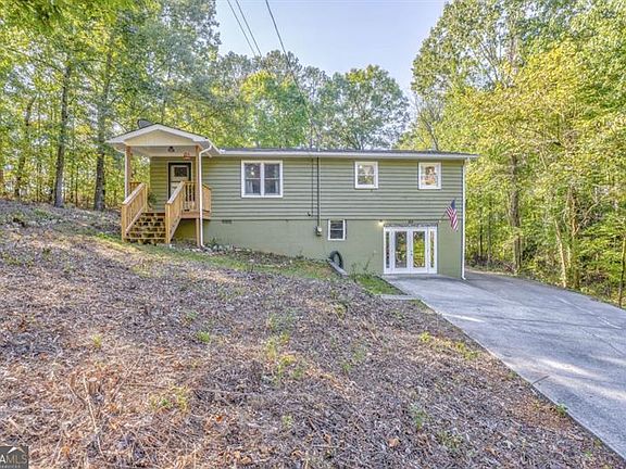 3rd image of 111 Sylvan Dr