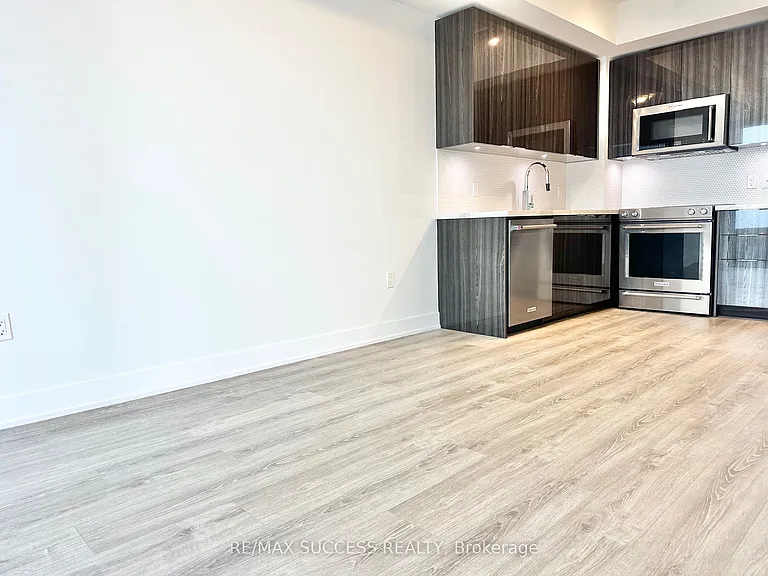 30 Shore Breeze Dr #2617 — Photo 13