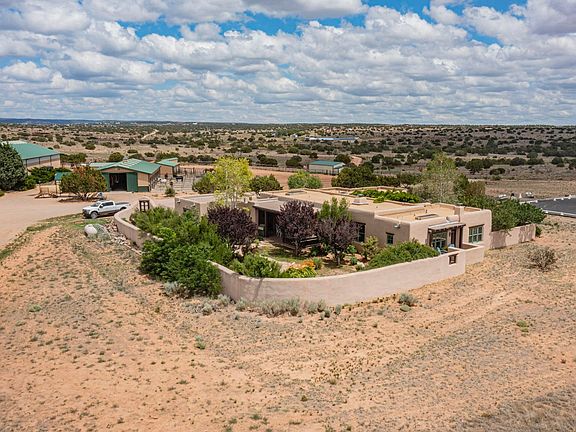 5th image of 277 Spur Ranch Rd