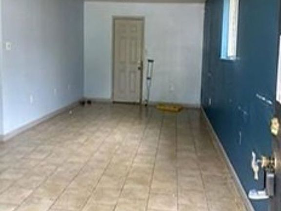 4th image of 12344 Cate Ave