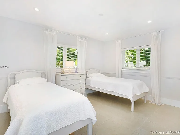 4036 Malaga Ave — Photo 23