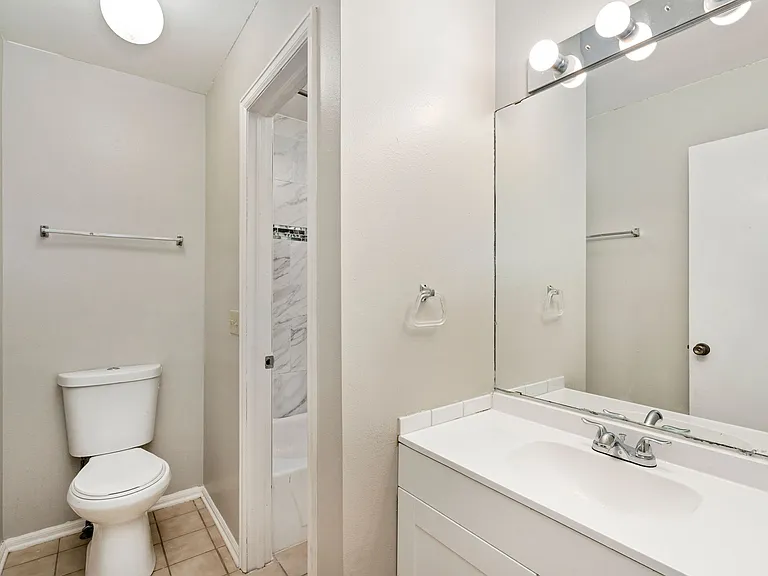 1610 Westbridge Dr #18 — Photo 20
