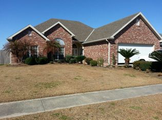 234 Ravensaide Dr, Houma, LA 70360