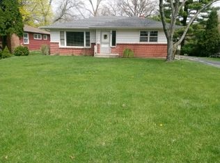 3124 Highcrest Rd, Rockford, IL 61107