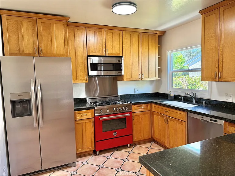 7619 Midfield Ave — Photo 3