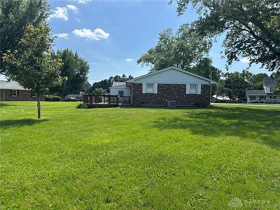 3rd image of 535 Barnhart Rd