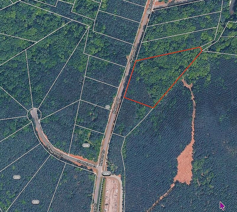 4 lots from boat ramp!
