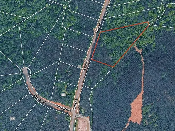 57 Harbor Dr, Macon, NC 27551