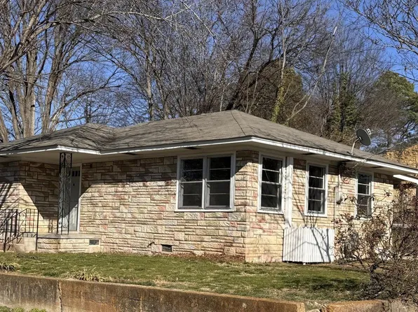 805 Vine St, Batesville, AR 72501
