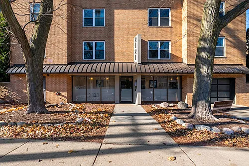 2121 N Cambridge Ave #108 Photo 1 2121 N Cambridge Ave #108 Photo 1
