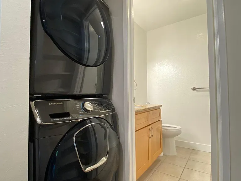 In Unit Full Size Washer and Dryer