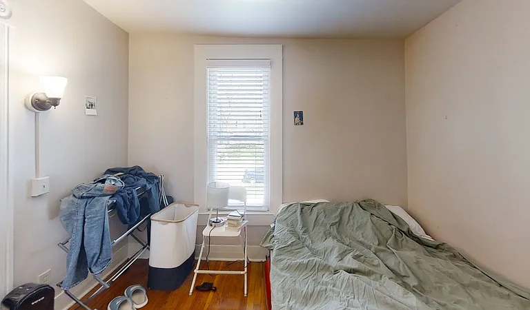 1401 Golden Ave #2 — Photo 6