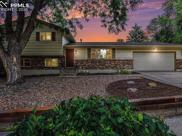 4514 Ridgeglen Rd, Colorado Springs, CO 80918