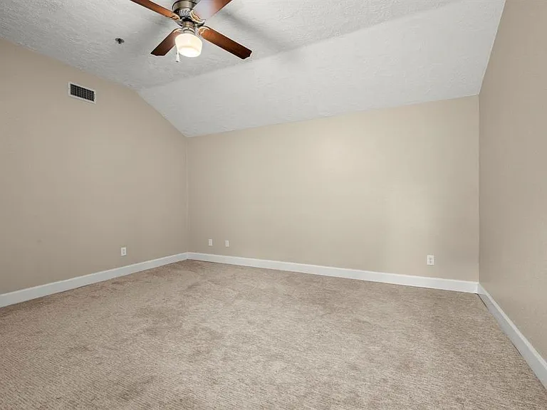 13426 Nevermore Dr — Photo 18