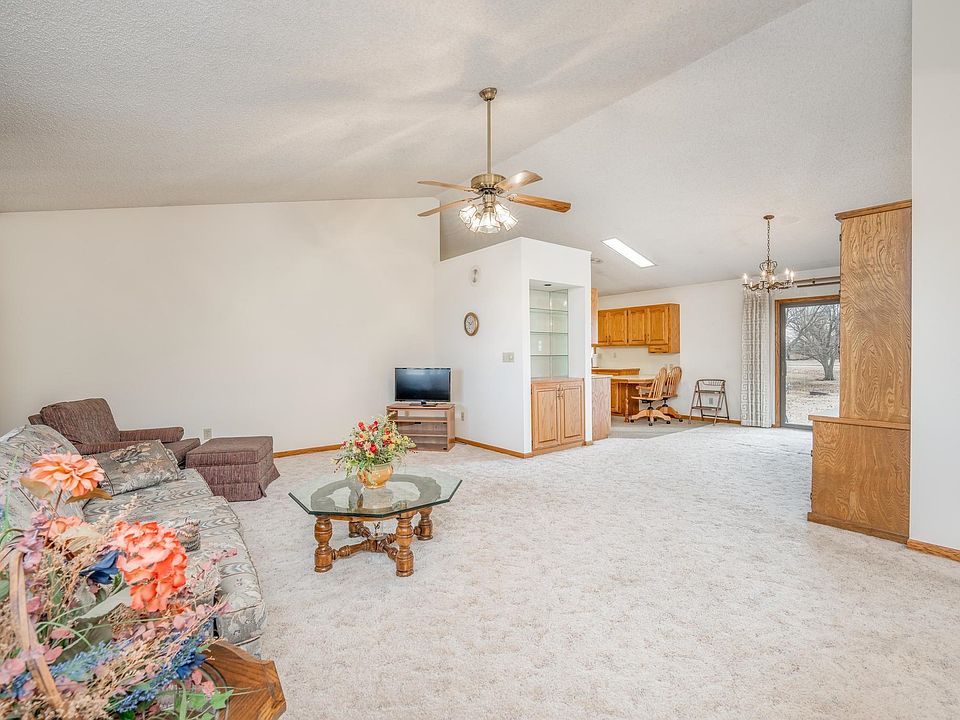 722 S Main St, Argonia, KS 67004 Zillow