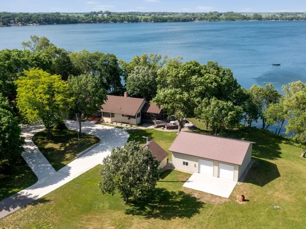 61814 193rd St, Litchfield, MN 55355