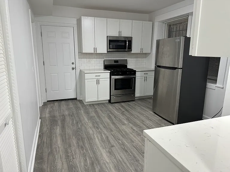 2331 W Superior St #GU — Photo 1
